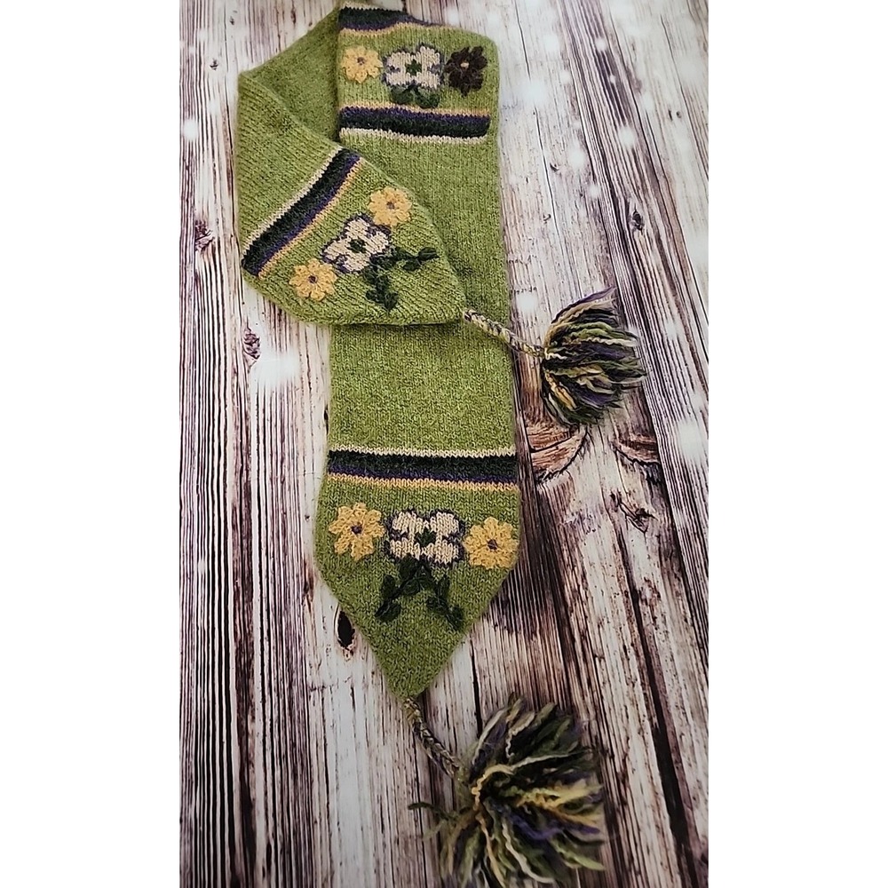 Peruvian Trading Company Scarf Handmade 100% Virgin Acrylic Green Soft Cozy Boho
